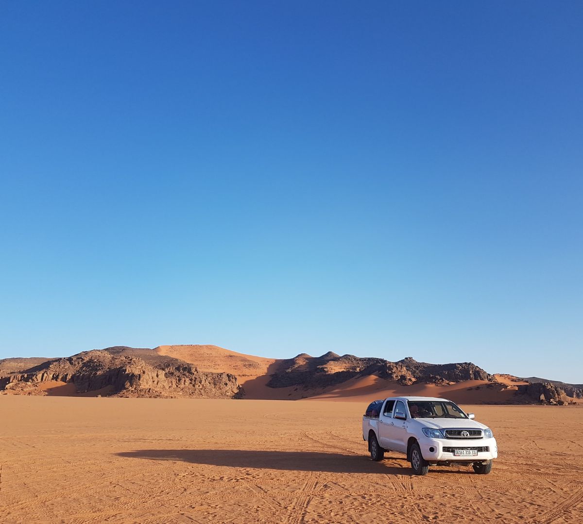 Sahara algerino rocce deserto esperienza
